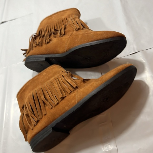 BROWN faux SUEDE FRINGE ANKLE BOOTS Blue Suede Shoes size 7 pull on boots womens - Picture 11 of 11